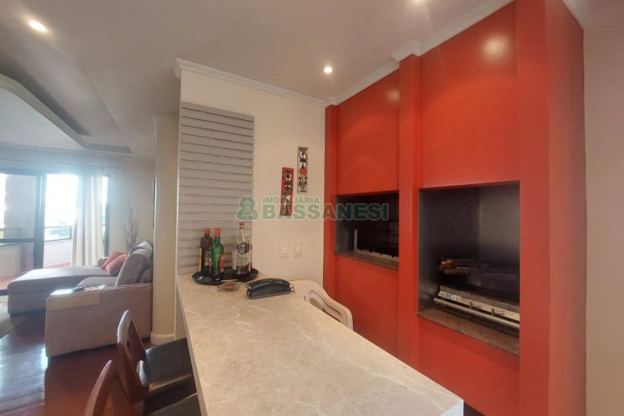 Apto Mobiliado com 190m², 3 dormitórios, 2 vagas, no bairro Madureira em Caxias do Sul para Alugar