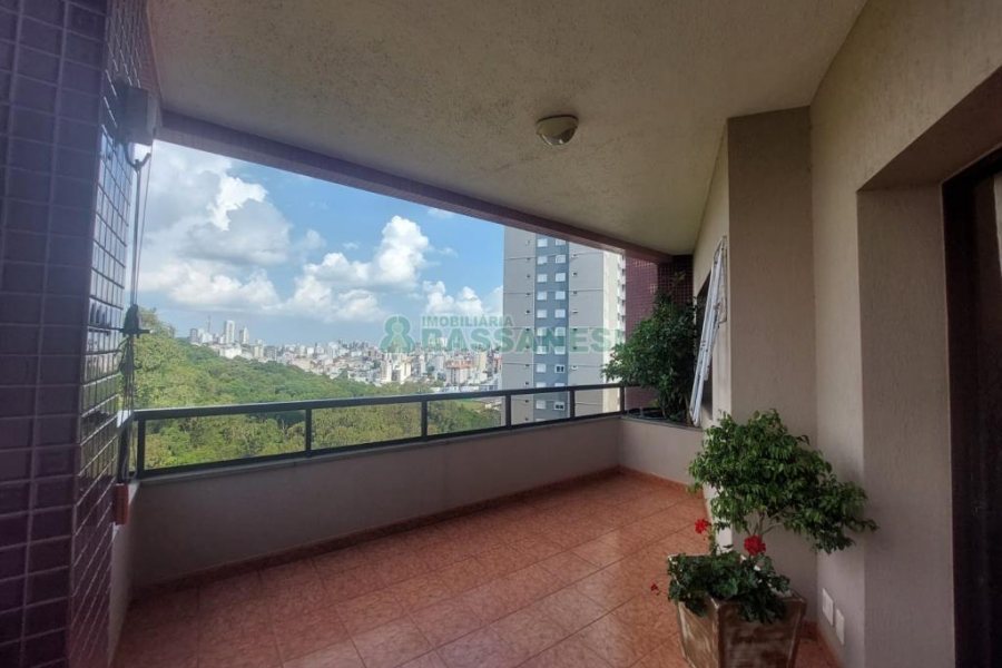 Apto Mobiliado com 190m², 3 dormitórios, 2 vagas, no bairro Madureira em Caxias do Sul para Alugar