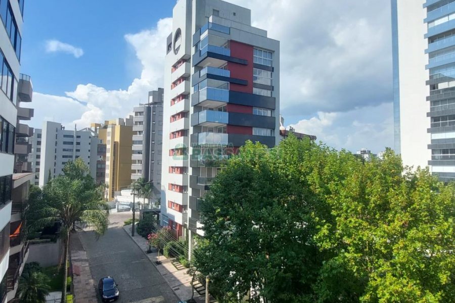 Apto Mobiliado com 190m², 3 dormitórios, 2 vagas, no bairro Madureira em Caxias do Sul para Alugar