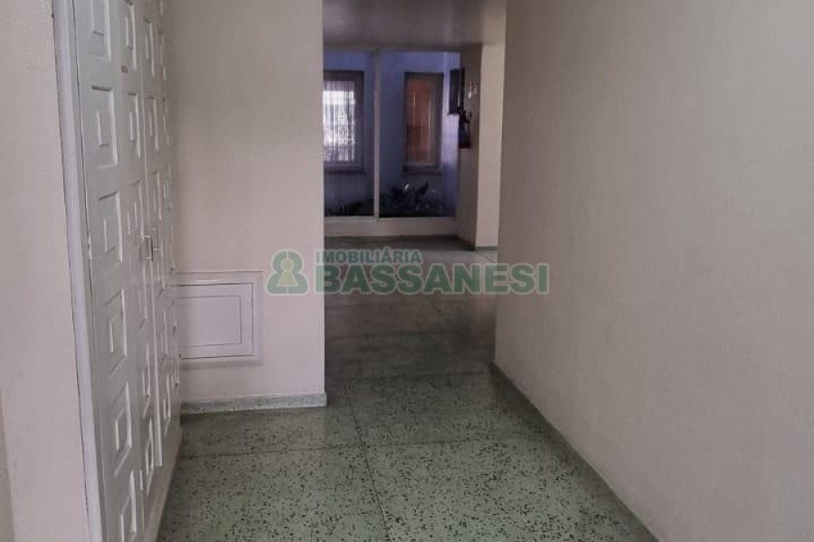 Apartamento com 9171m², 2 dormitórios, 2 vagas, no bairro Pio X em Caxias do Sul para Alugar