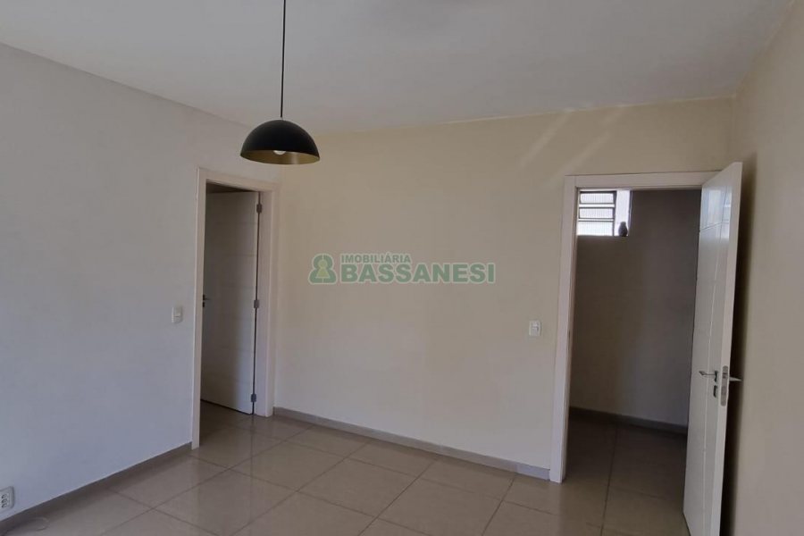 Apartamento com 9171m², 2 dormitórios, 2 vagas, no bairro Pio X em Caxias do Sul para Alugar