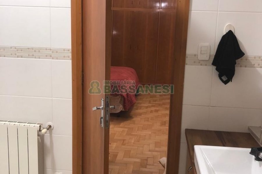 Casa com 445m², 5 dormitórios, no bairro Lourdes em Caxias do Sul para Alugar