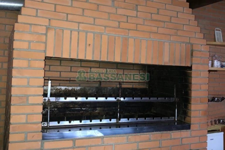 Casa com 445m², 5 dormitórios, no bairro Lourdes em Caxias do Sul para Alugar