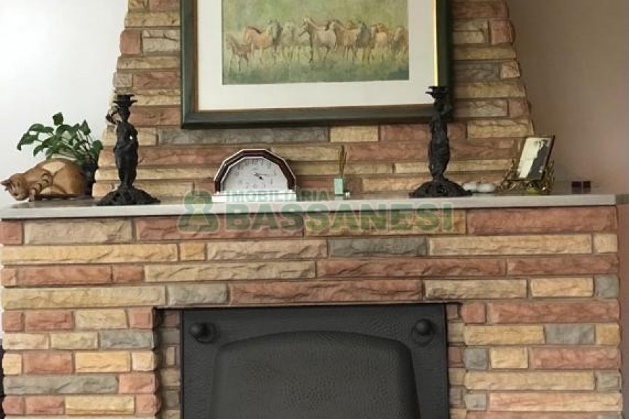 Casa com 445m², 5 dormitórios, no bairro Lourdes em Caxias do Sul para Alugar