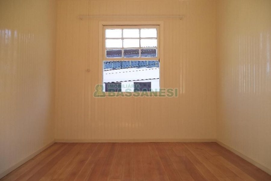 Casa com 90m², 3 dormitórios, no bairro Rio Branco em Caxias do Sul para Alugar