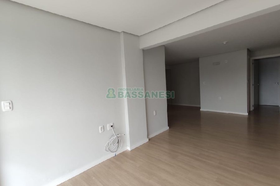 Apartamento com 107m², 2 dormitórios, 2 vagas, no bairro Marechal Floriano em Caxias do Sul para Comprar
