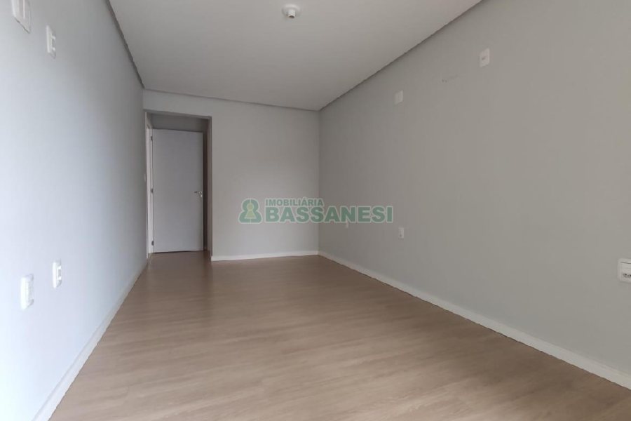 Apartamento com 107m², 2 dormitórios, 2 vagas, no bairro Marechal Floriano em Caxias do Sul para Comprar