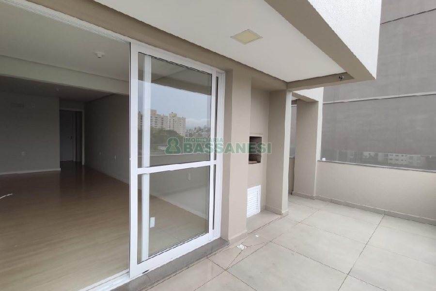 Apartamento com 107m², 2 dormitórios, 2 vagas, no bairro Marechal Floriano em Caxias do Sul para Comprar