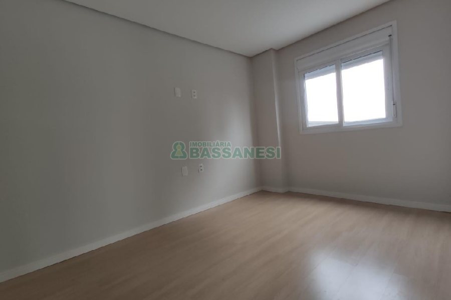 Apartamento com 107m², 2 dormitórios, 2 vagas, no bairro Marechal Floriano em Caxias do Sul para Comprar