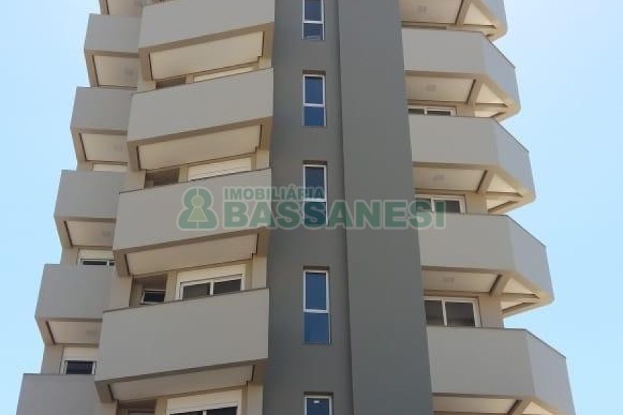 Apartamento com 107m², 2 dormitórios, 2 vagas, no bairro Marechal Floriano em Caxias do Sul para Comprar