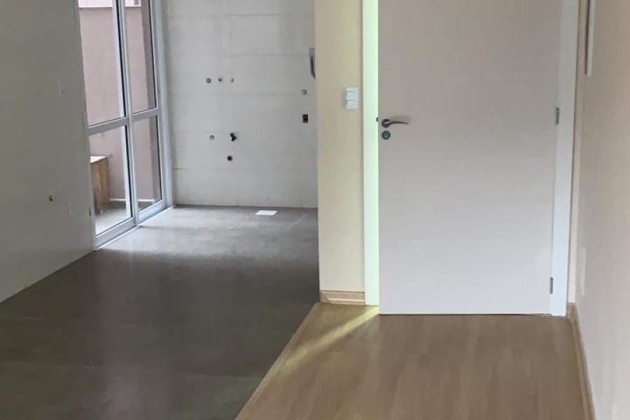 Apartamento com 71m², 2 dormitórios, 1 vaga, no bairro Salgado Filho em Caxias do Sul para Comprar