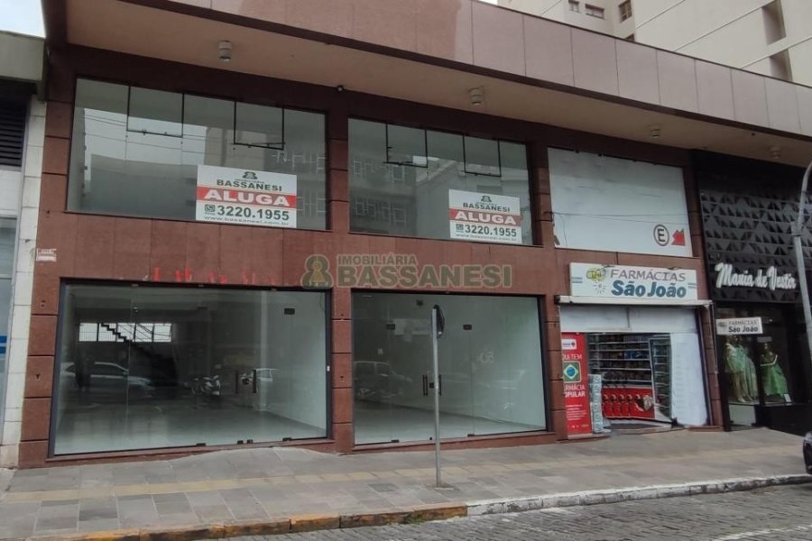 Loja com 280m², no bairro São Pelegrino em Caxias do Sul para Alugar