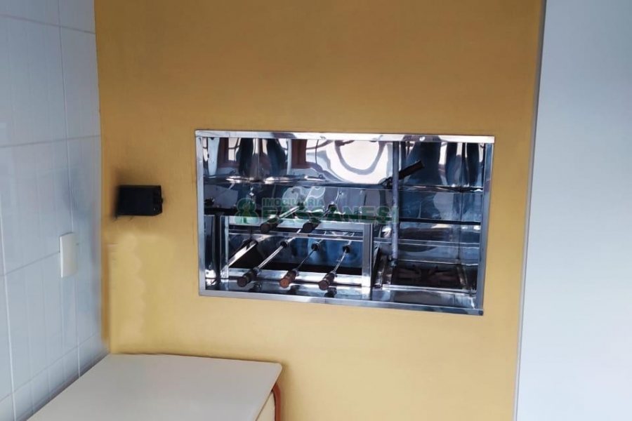 Apartamento com 109m², 3 dormitórios, 2 vagas, no bairro Madureira em Caxias do Sul para Alugar