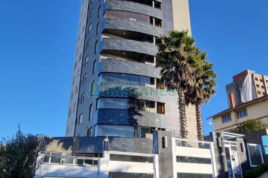 Apartamento com 160m², 3 dormitórios, 2 vagas, no bairro São Leopoldo em Caxias do Sul para Comprar