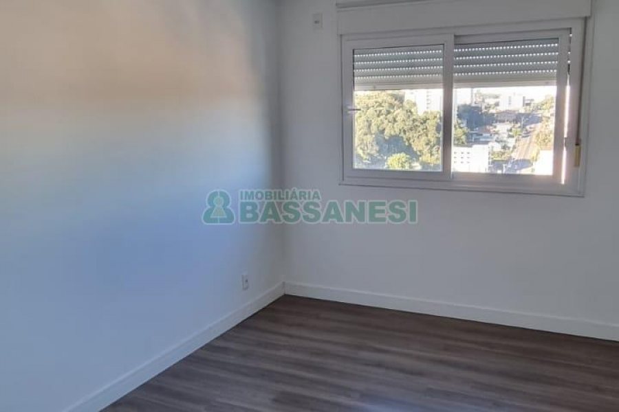 Apartamento com 160m², 3 dormitórios, 2 vagas, no bairro São Leopoldo em Caxias do Sul para Comprar