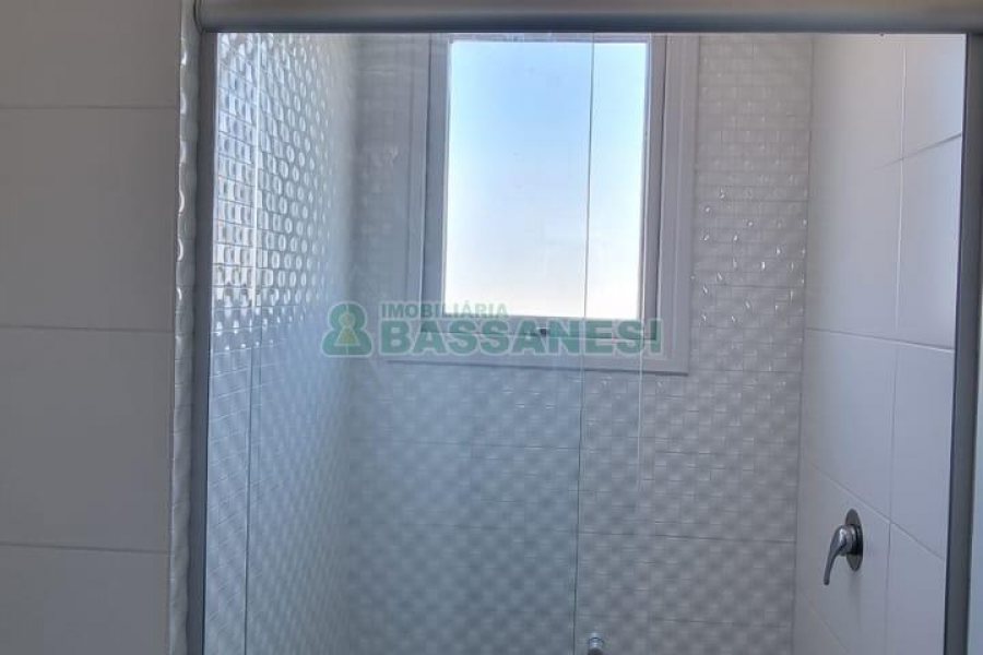 Apartamento com 160m², 3 dormitórios, 2 vagas, no bairro São Leopoldo em Caxias do Sul para Comprar