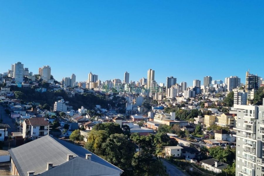 Apartamento com 160m², 3 dormitórios, 2 vagas, no bairro São Leopoldo em Caxias do Sul para Comprar