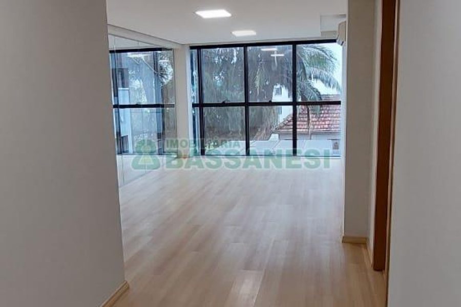 Sala com 53m², 1 vaga, no bairro São Pelegrino em Caxias do Sul para Alugar