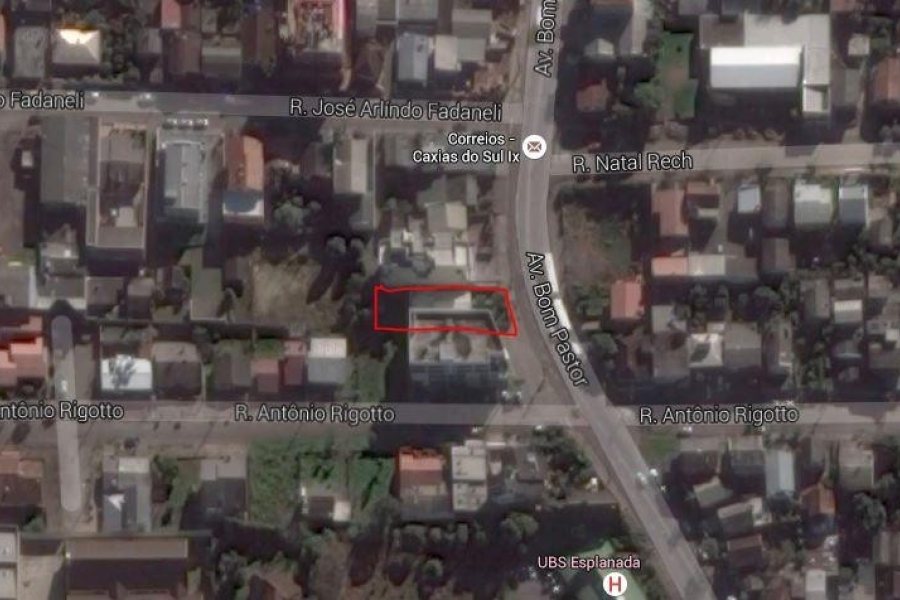 Casa Comercial com 130m², 3 dormitórios, 1 vaga, no bairro Esplanada em Caxias do Sul para Alugar