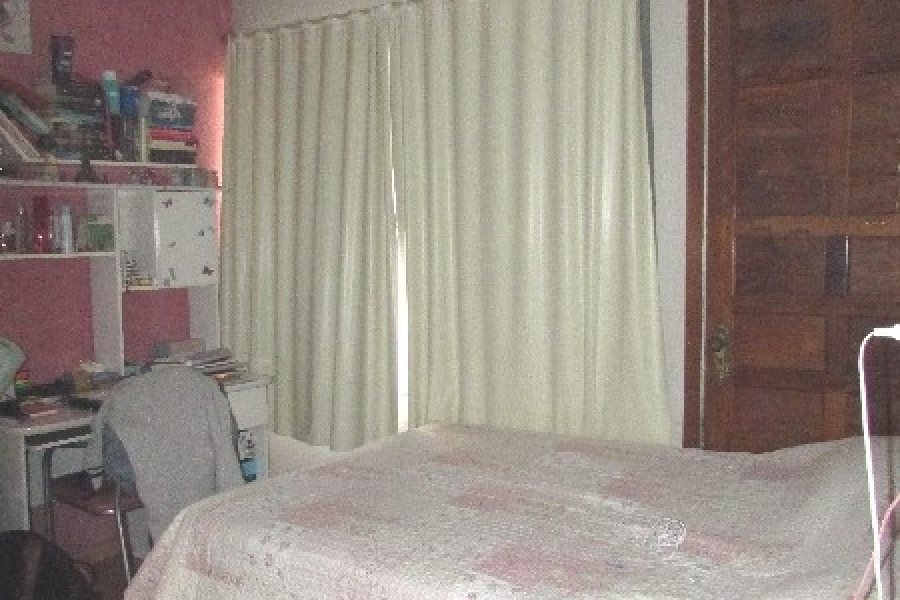 Casa Comercial com 130m², 3 dormitórios, 1 vaga, no bairro Esplanada em Caxias do Sul para Alugar