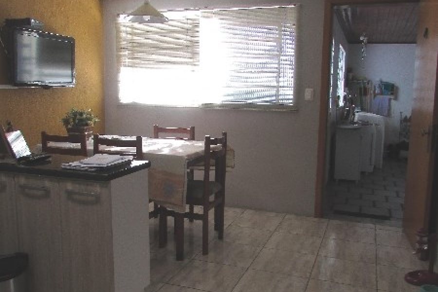 Casa Comercial com 130m², 3 dormitórios, 1 vaga, no bairro Esplanada em Caxias do Sul para Alugar