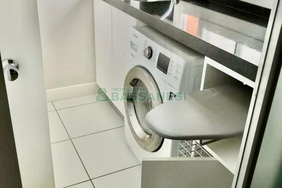 Apto Mobiliado com 50m², 1 dormitório, 1 vaga, no bairro Centro em Caxias do Sul para Alugar