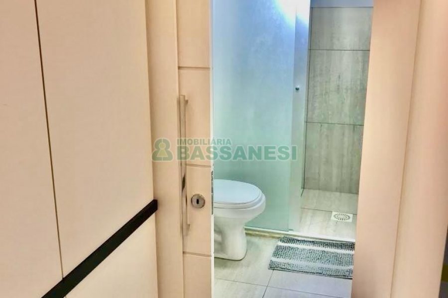 Apto Mobiliado com 50m², 1 dormitório, 1 vaga, no bairro Centro em Caxias do Sul para Alugar