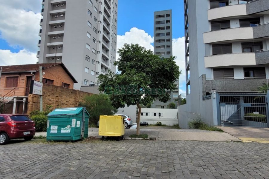 Terreno, no bairro Panazzolo em Caxias do Sul para Comprar