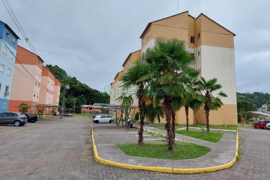 Apto Mobiliado com 38m², 2 dormitórios, no bairro Diamantino em Caxias do Sul para Comprar