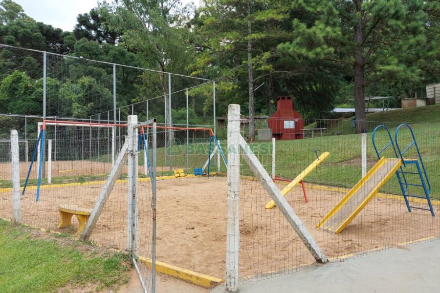 Apto Mobiliado com 38m², 2 dormitórios, no bairro Diamantino em Caxias do Sul para Comprar