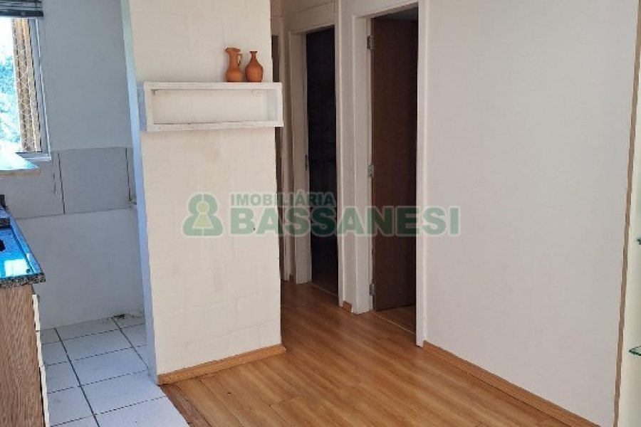 Apto Mobiliado com 38m², 2 dormitórios, no bairro Diamantino em Caxias do Sul para Comprar
