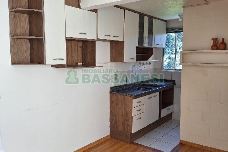 Apto Mobiliado com 38m², 2 dormitórios, no bairro Diamantino em Caxias do Sul para Comprar
