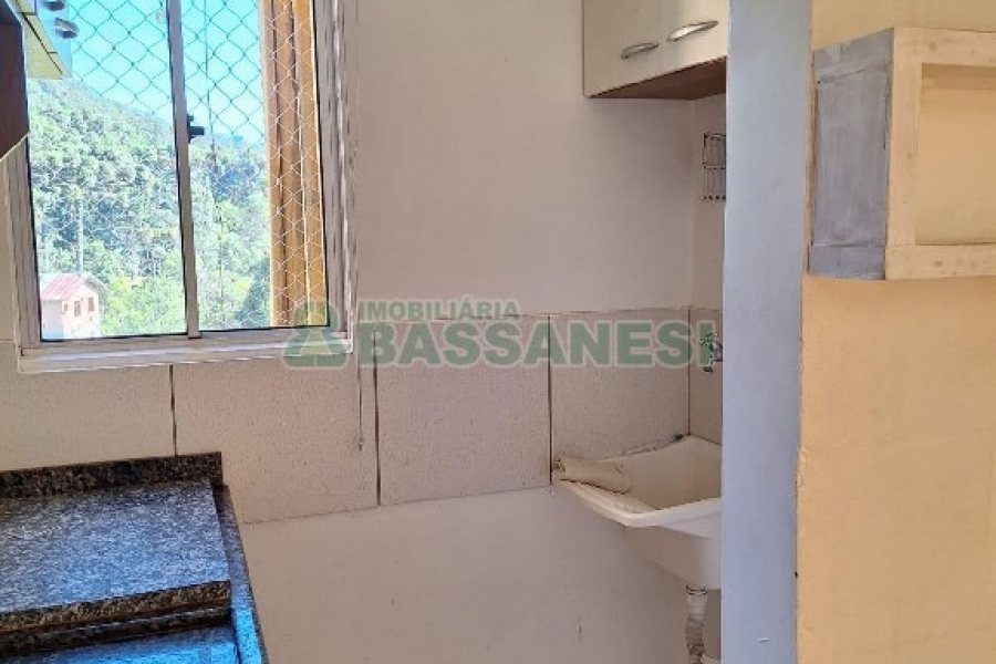 Apto Mobiliado com 38m², 2 dormitórios, no bairro Diamantino em Caxias do Sul para Comprar