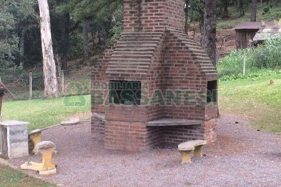 Apto Mobiliado com 38m², 2 dormitórios, no bairro Diamantino em Caxias do Sul para Comprar