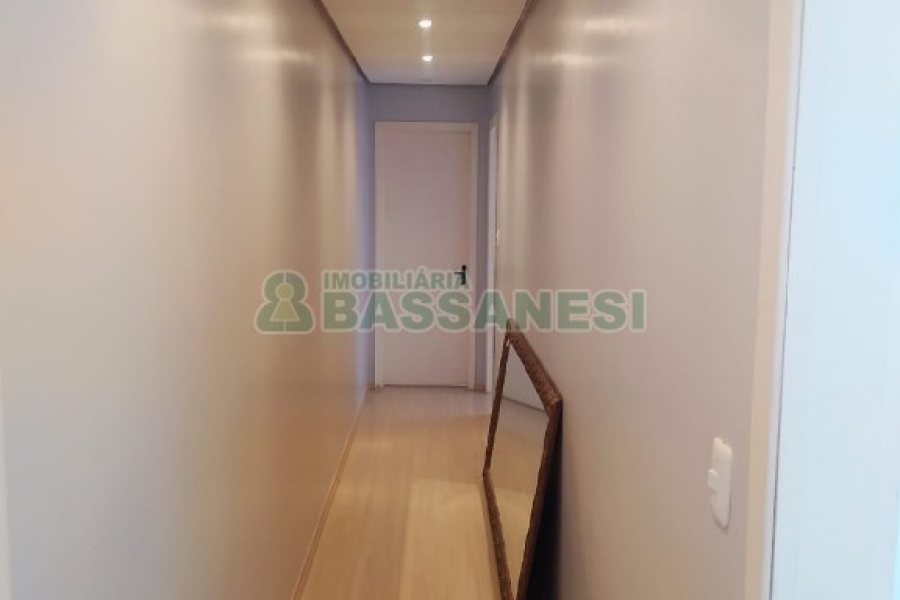 Apto Mobiliado com 88m², 2 dormitórios, 1 vaga, no bairro Diamantino em Caxias do Sul para Comprar