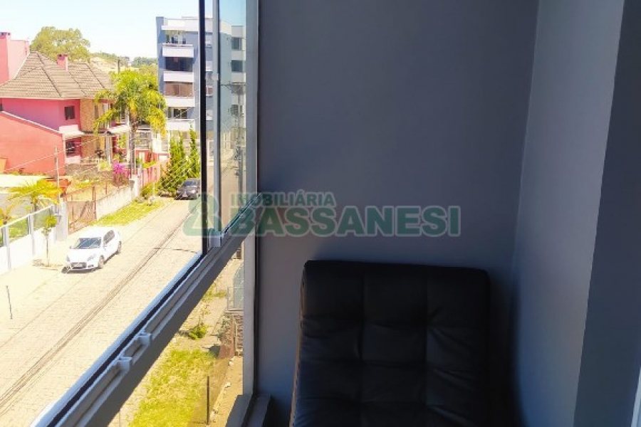 Apto Mobiliado com 88m², 2 dormitórios, 1 vaga, no bairro Diamantino em Caxias do Sul para Comprar
