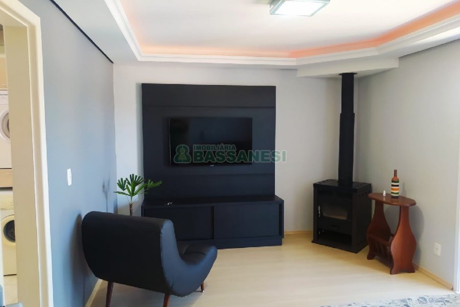 Apto Mobiliado com 88m², 2 dormitórios, 1 vaga, no bairro Diamantino em Caxias do Sul para Comprar