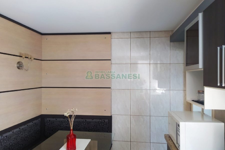 Apto Mobiliado com 88m², 2 dormitórios, 1 vaga, no bairro Diamantino em Caxias do Sul para Comprar