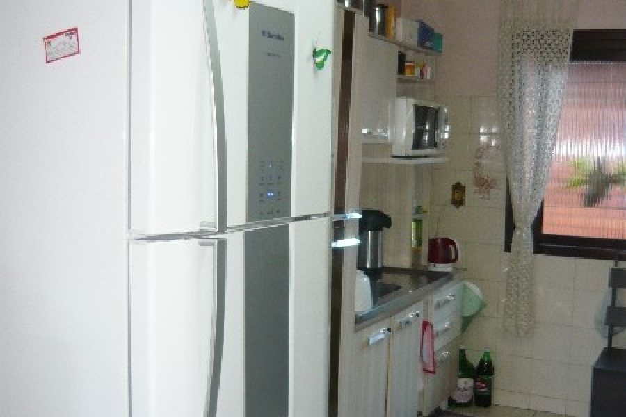 Casa com 180m², 3 dormitórios, 1 vaga, no bairro Esplanada em Caxias do Sul para Comprar