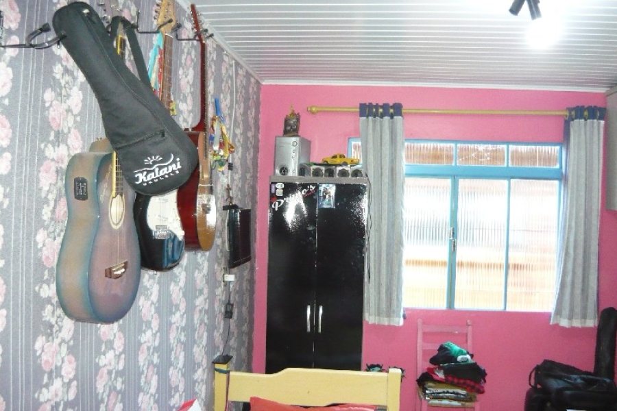 Casa com 180m², 3 dormitórios, 1 vaga, no bairro Esplanada em Caxias do Sul para Comprar