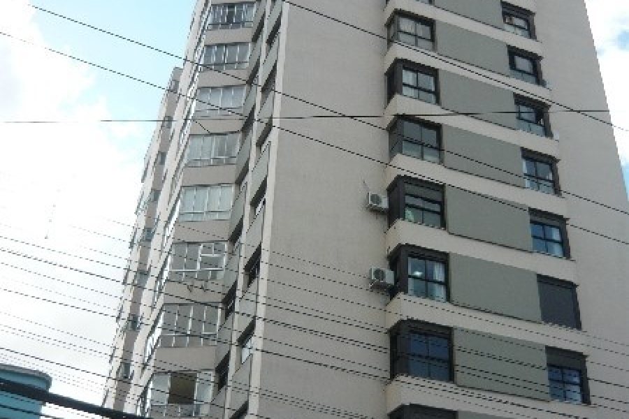 Apartamento com 128m², 3 dormitórios, 1 vaga, no bairro Centro em Caxias do Sul para Comprar