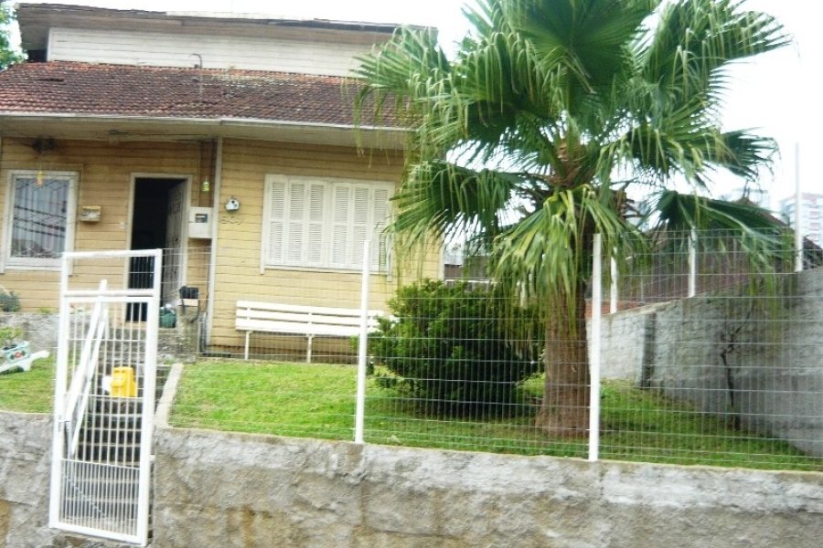 Casa com 100m², 3 dormitórios, no bairro Pio X em Caxias do Sul para Comprar