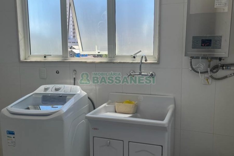 Apto Mobiliado com 137m², 3 dormitórios, 2 vagas, no bairro Centro em Caxias do Sul para Alugar