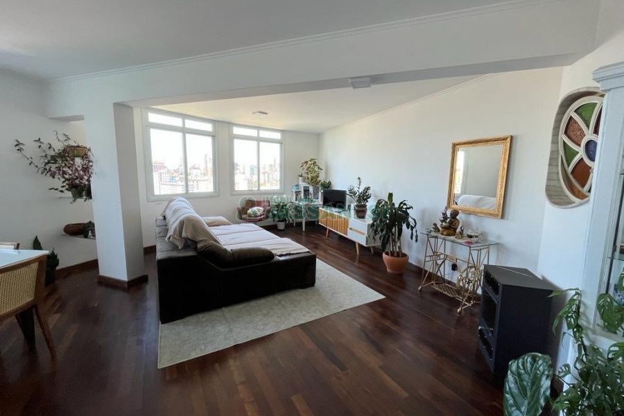 Apto Mobiliado com 137m², 3 dormitórios, 2 vagas, no bairro Centro em Caxias do Sul para Alugar