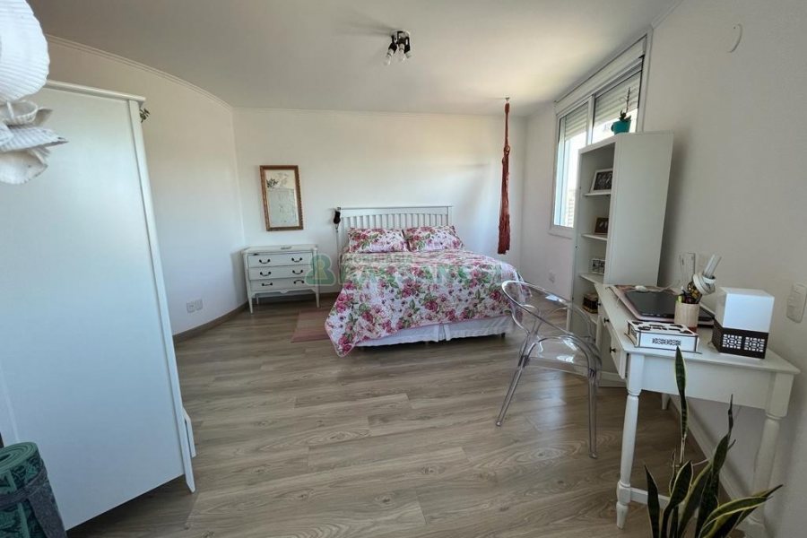 Apto Mobiliado com 137m², 3 dormitórios, 2 vagas, no bairro Centro em Caxias do Sul para Alugar