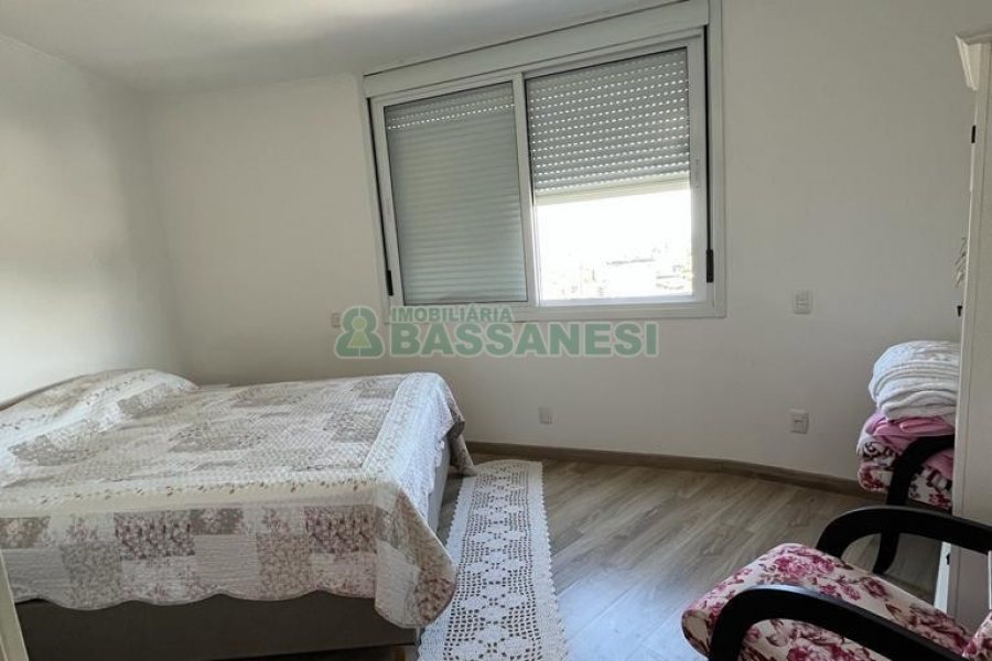 Apto Mobiliado com 137m², 3 dormitórios, 2 vagas, no bairro Centro em Caxias do Sul para Alugar