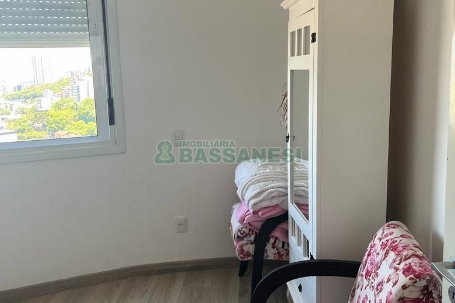 Apto Mobiliado com 137m², 3 dormitórios, 2 vagas, no bairro Centro em Caxias do Sul para Alugar