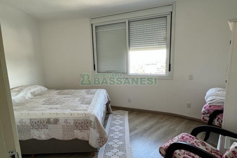 Apto Mobiliado com 137m², 3 dormitórios, 2 vagas, no bairro Centro em Caxias do Sul para Alugar