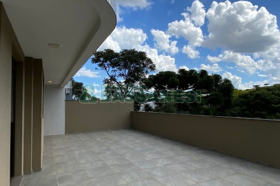 Apartamento com 284m², 3 dormitórios, 2 vagas, no bairro Vila Horn em Caxias do Sul para Comprar