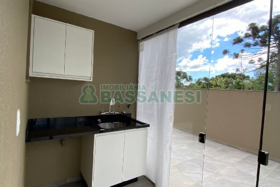 Apartamento com 284m², 3 dormitórios, 2 vagas, no bairro Vila Horn em Caxias do Sul para Comprar